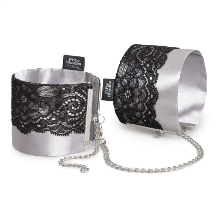 Image de FSOG - Play Nice Satin & Lace Wrist Cuffs