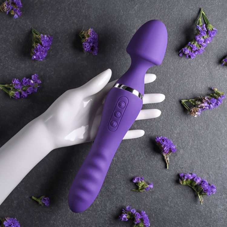 Image de The Dual End Twirling Wand - Silicone purple