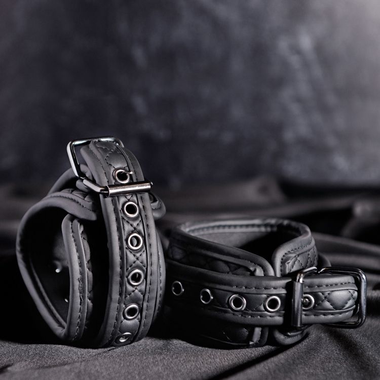 Image de EVE'S FETISH DREAMS ANKLE CUFFS - cadeau avec achat